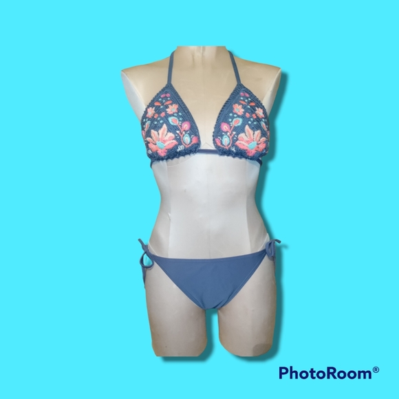 Ladies Bikini - Medium - Picture 1 of 4